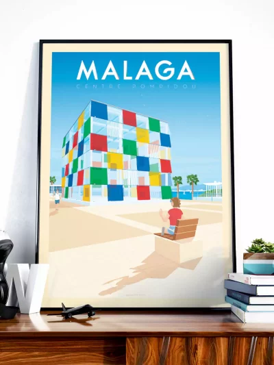 Affiche de la ville de Malaga en Espagne au style vintage. Retrouvez une illustration du cube en verre colorée présent au Centre Pompidou de cette ville touristique d'Andalousie connue pour ses plages au bord de la Méditerranée.