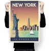 Affiche de la ville de New York aux États-Unis au style vintage. Cette affiche au design rétro et coloré égayera votre décoration intérieur de votre maison, dans une chambre d’enfant ou encore votre salon et salle de jeux.