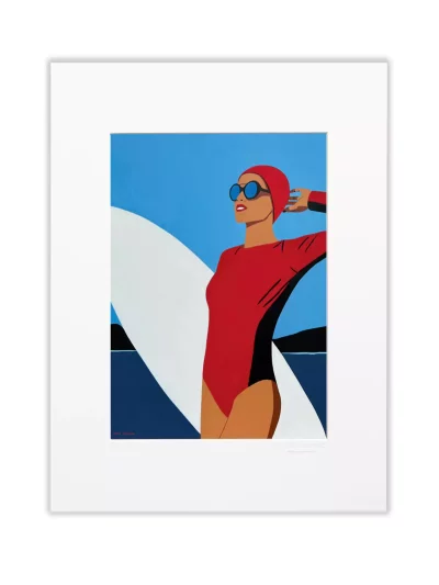 Illustration Surfeuse de Zaza Minssen. Fond bleu, maillot de bain et bonnet rouges. Passe-partout Canson blanc pour le modèle 30 x 40 cm.