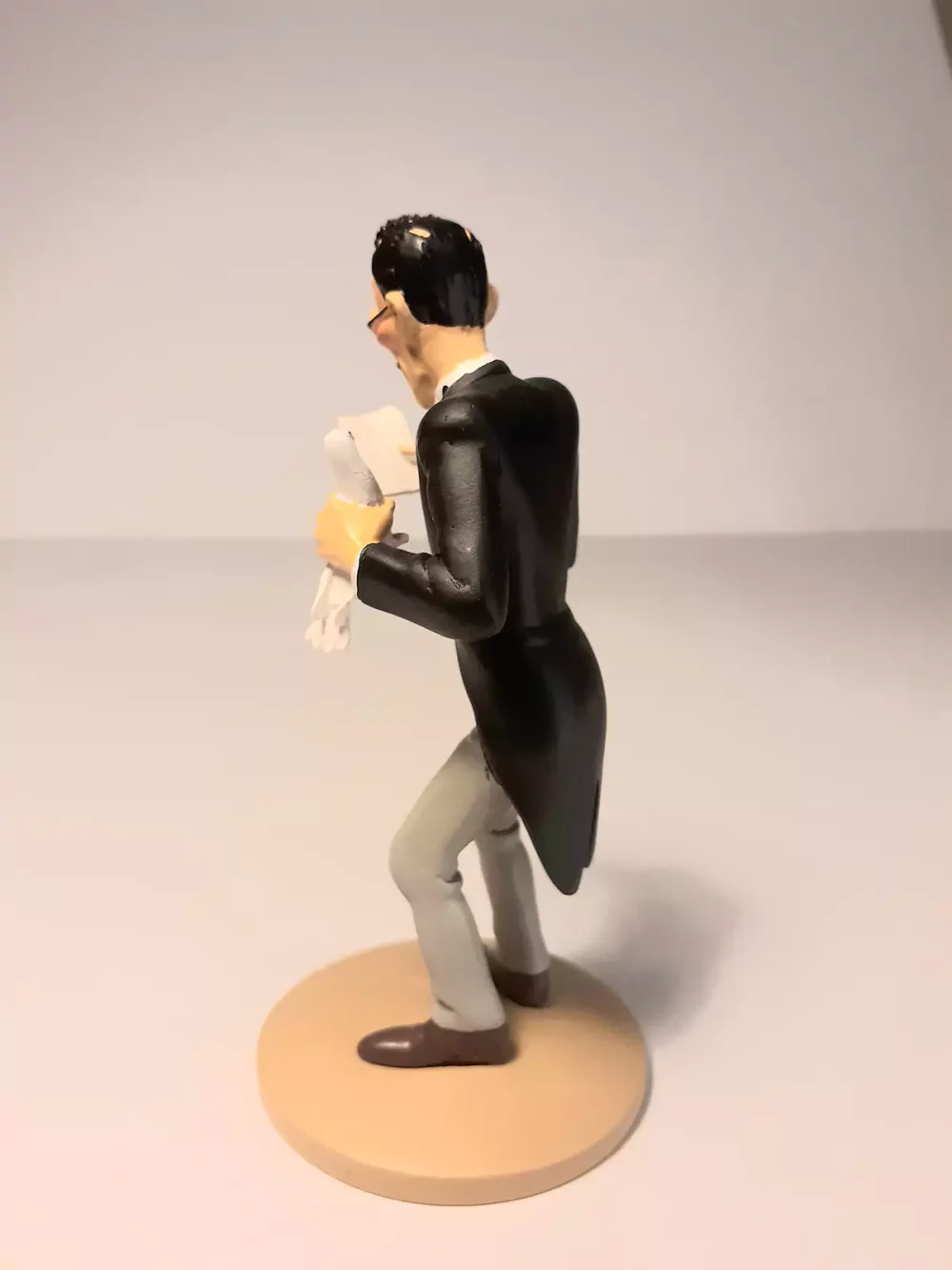 Figurine de Mitsuhirato, fabriquée en résine. Modèle réduit pour collectionneur. Taille 12 cm. Ne convient pas aux enfants de moins de 14 ans.