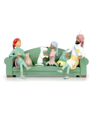 Figurine reproduisant fidèlement la scène du divan dans Tintin "Cigares du Pharaon". Tout est bien qui finit bien. Car, après de nombreuses péripéties et bien des mauvaises rencontres, Tintin et Milou sont enfin parvenus à règler l’énigme des Cigares du Pharaon