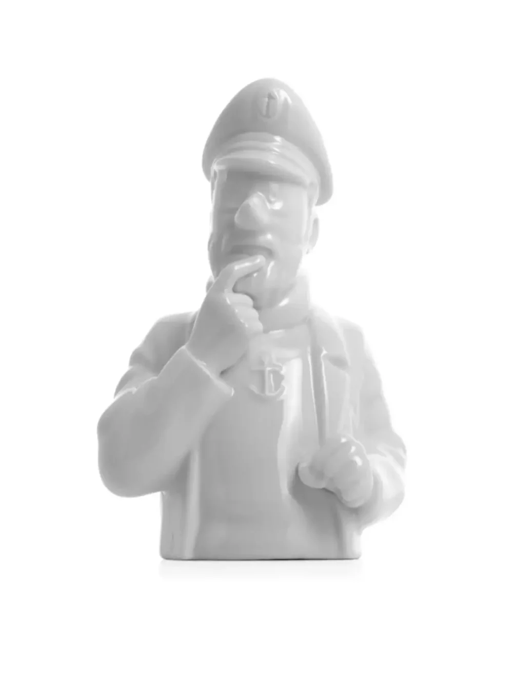 Buste du capitaine Haddock en porcelaine, finition brillant. Produit officiel pour collectionneur, cet article de Moulinsart a été fabriqué en France.