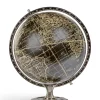 Le globe Vaugondy des années 1700 est exposé sur un support en argent vintage rehaussé de laiton nickelé. Des gores noirs et ivoire sont appliqués à la main